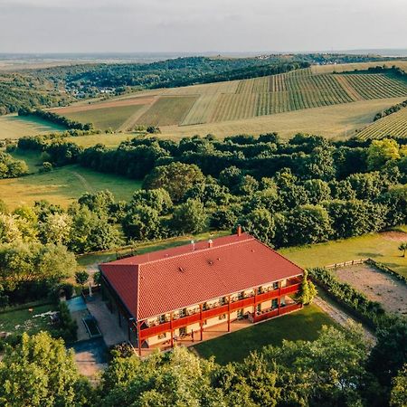Villa Farma Ovčí Terasy Němčičky Exterior foto